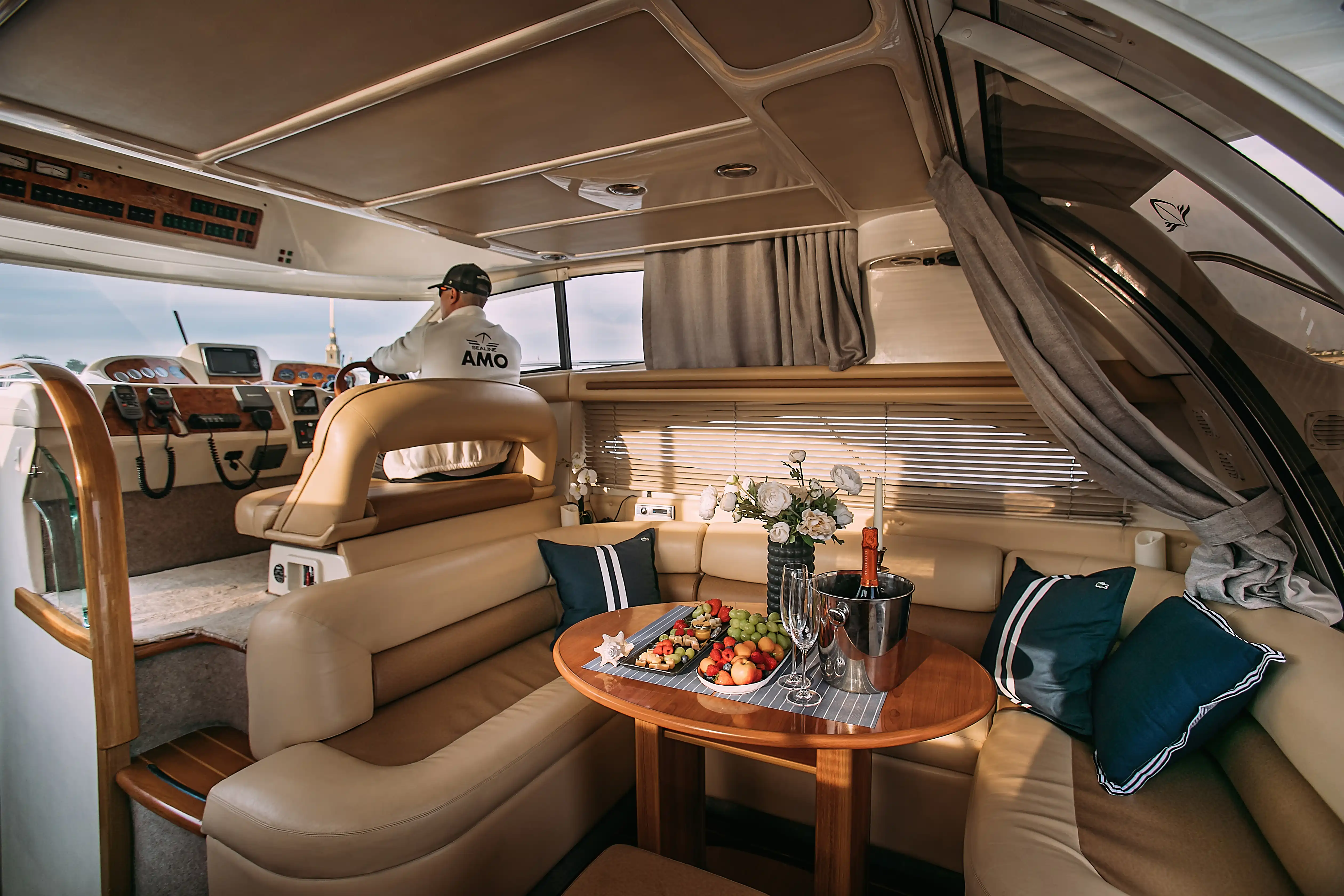 Яхта Sealine 39 AMO image- 21